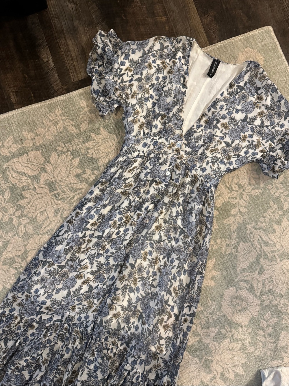 NWOT - MINKPINK - Darcy Maxi Dress in Multi - Picture 13 of 15